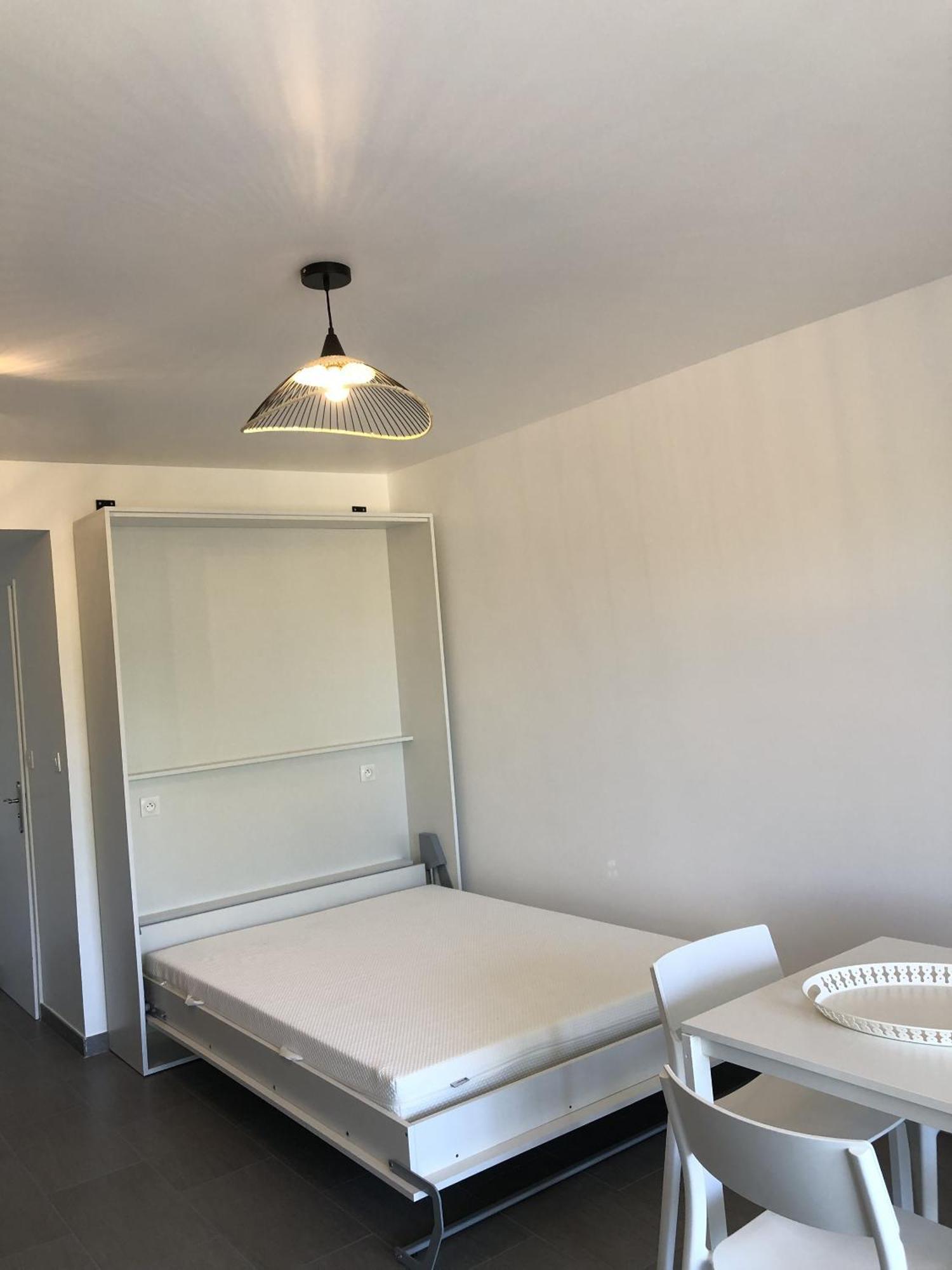 Holidays イエール 部屋 写真